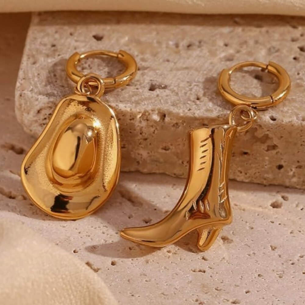 Rodeo Set- GoldTone Dangly Cowboy Earrings